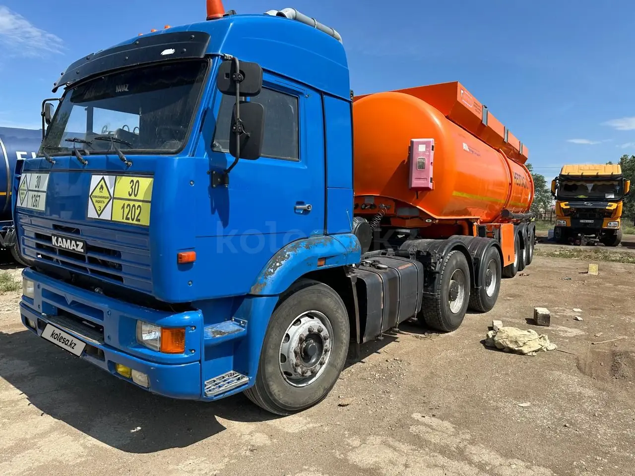 Камаз АПТ-32