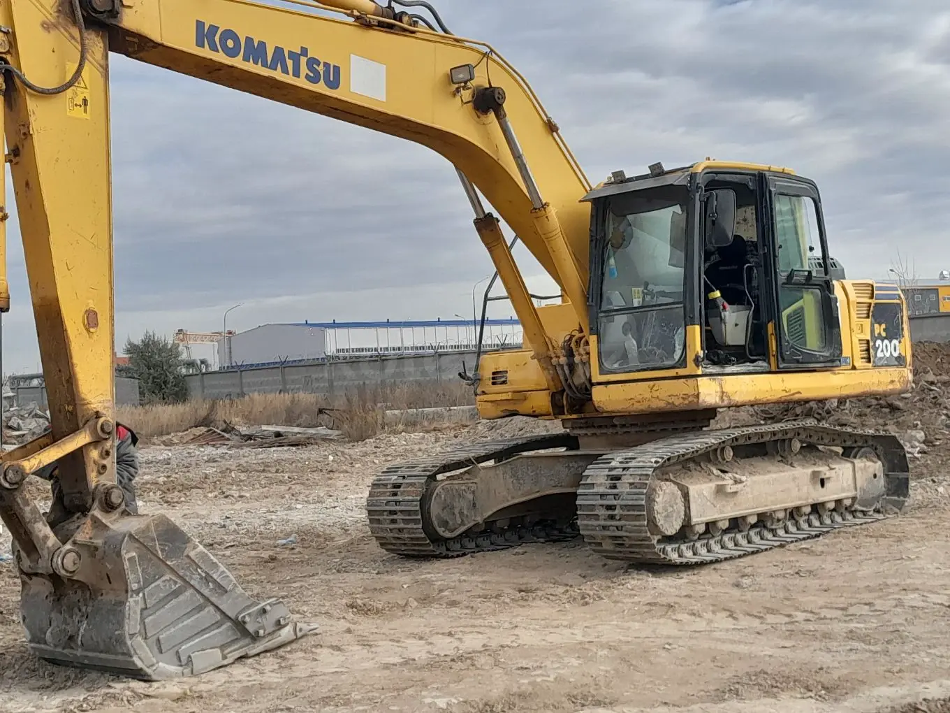 Komatsu PC200-8