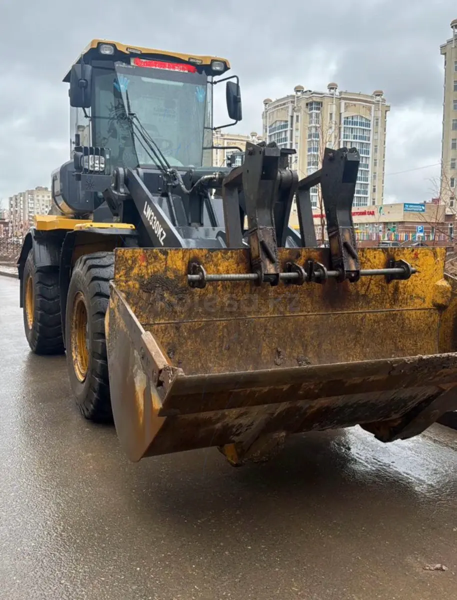 XCMG LW330FN