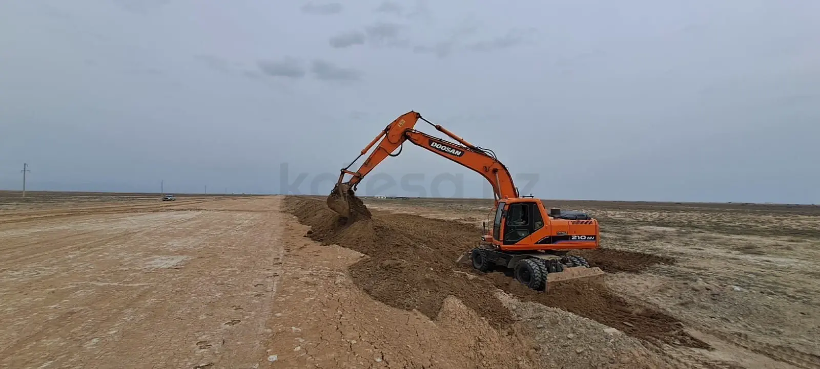 Doosan SOLAR 220LC-III