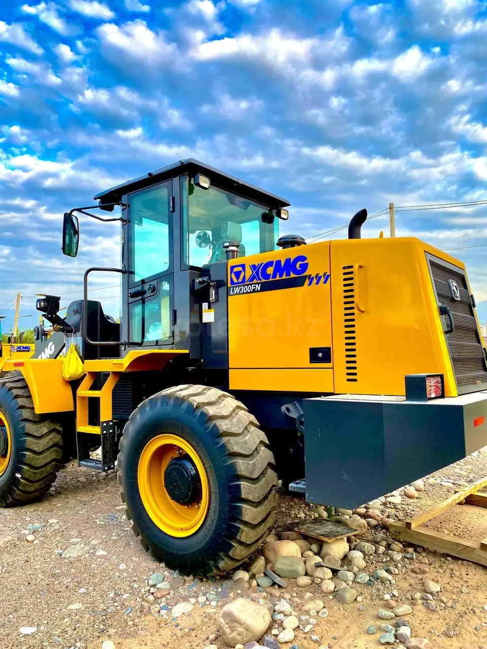 XCMG LW300FN