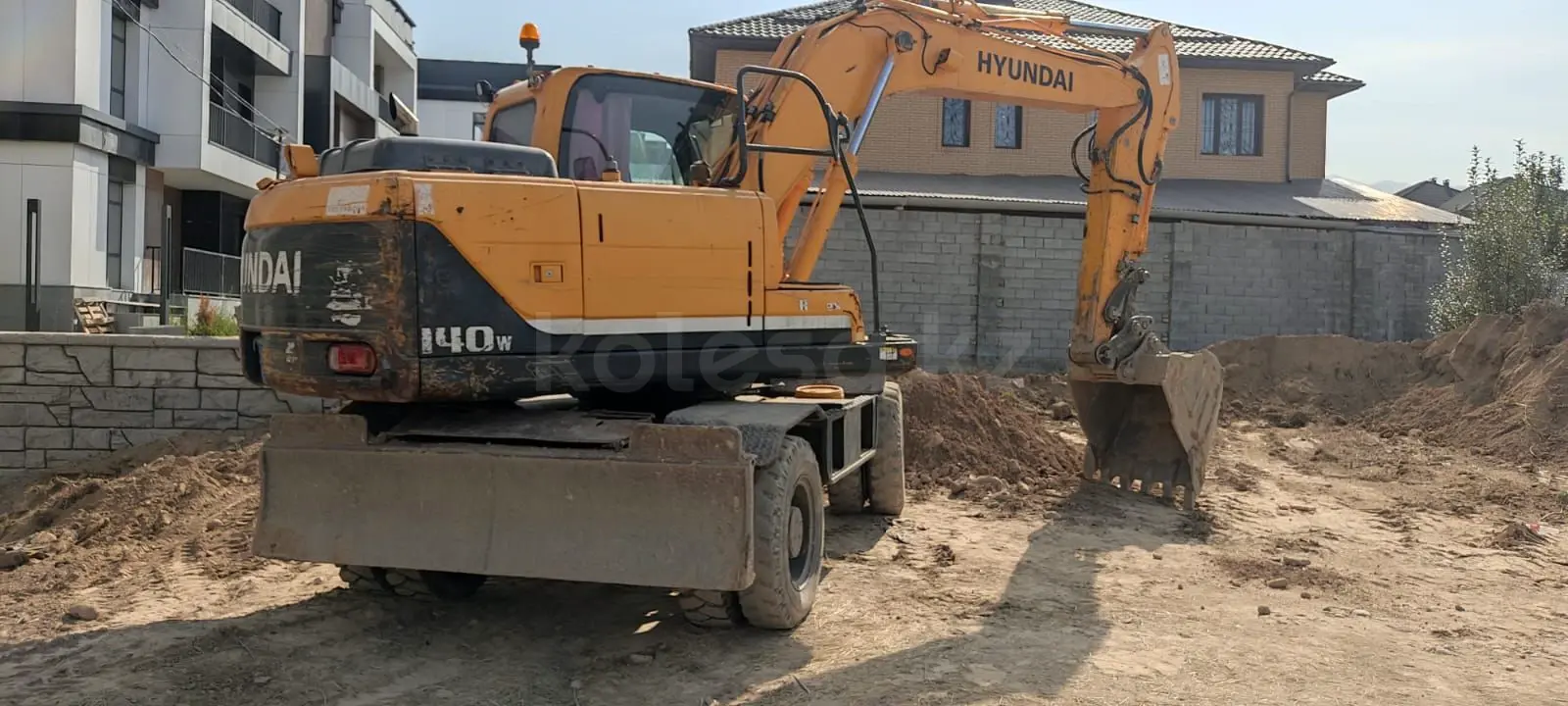 Hyundai R 140LC-7