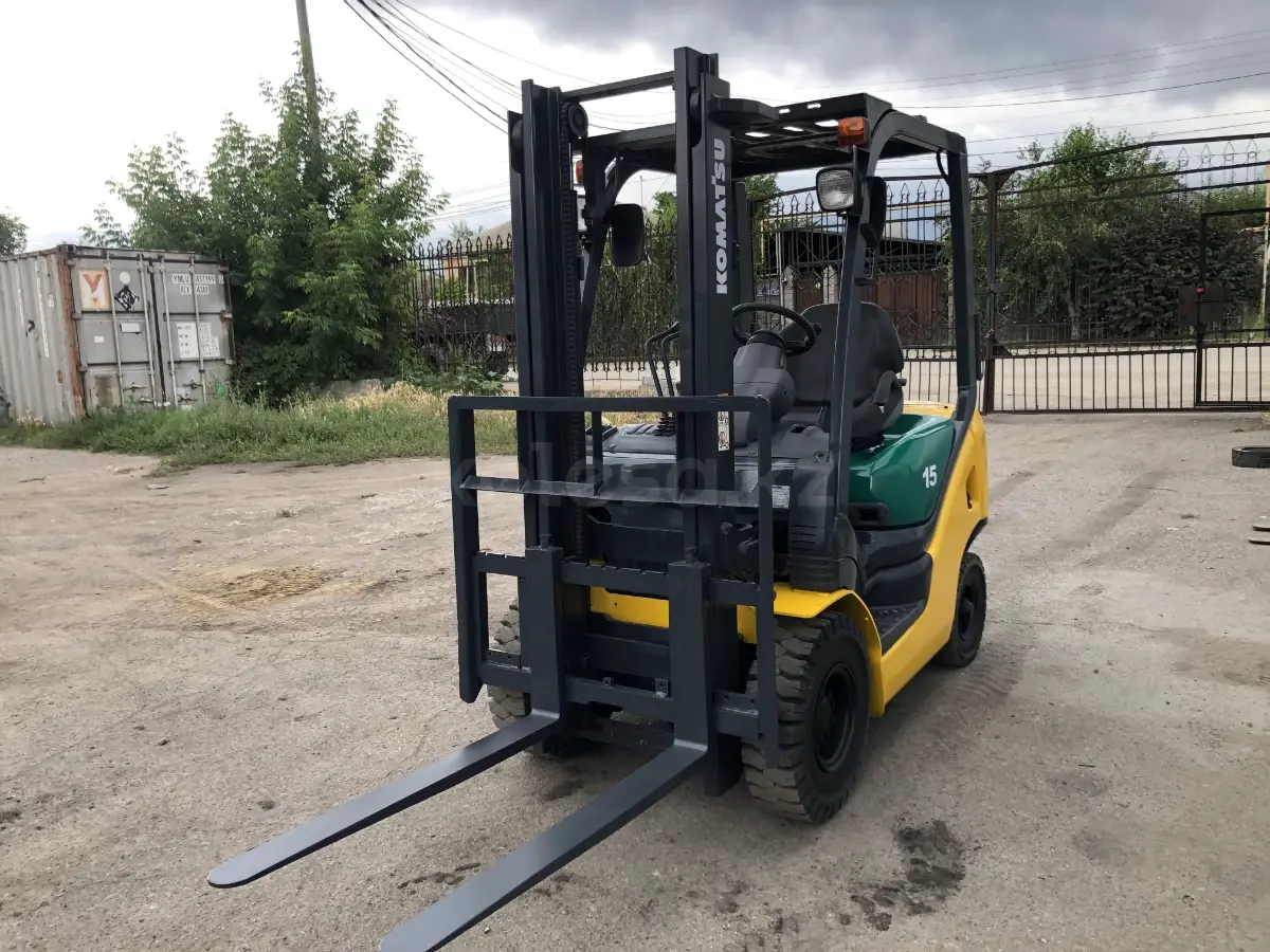 Komatsu D61EX-15