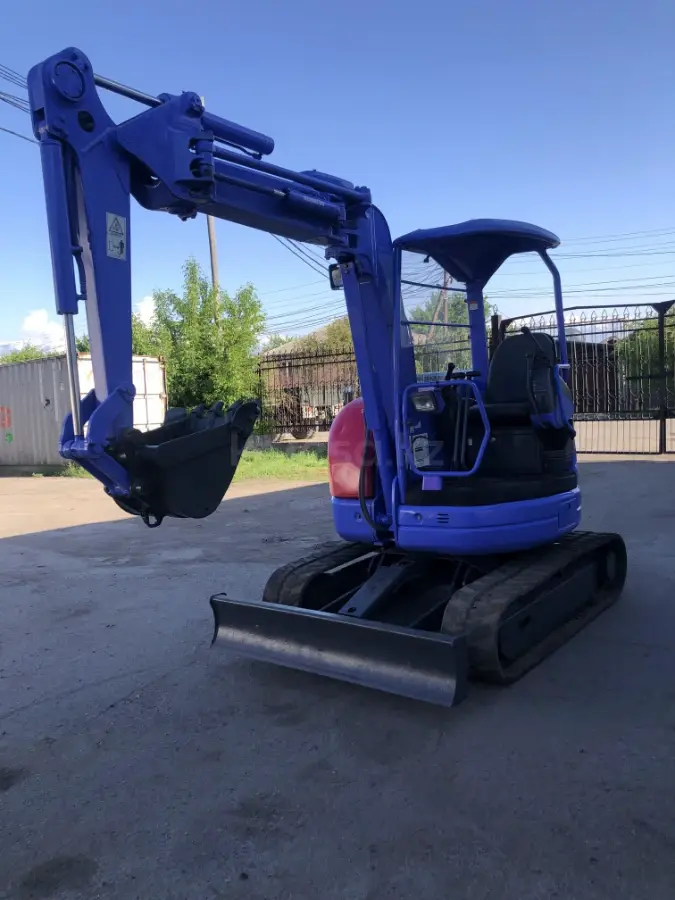 Komatsu PC28UU