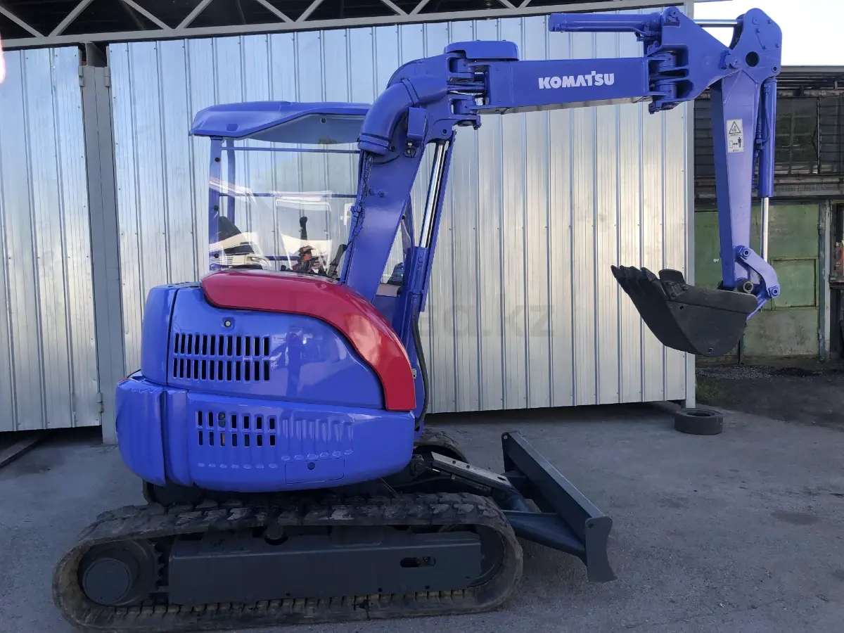 Komatsu PC28UU