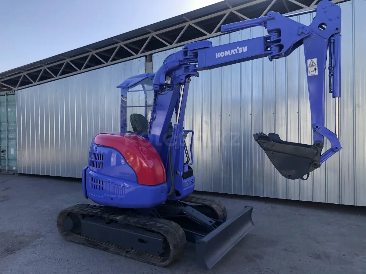 Komatsu PC28UU
