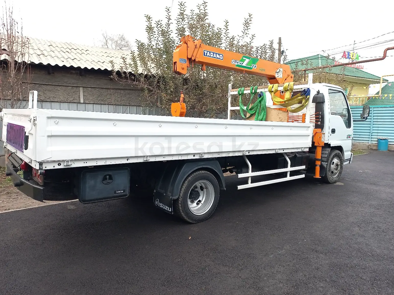 Isuzu 5 куб.м на шасси NQR90