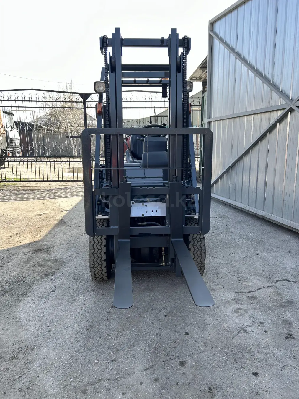 Nissan FG15