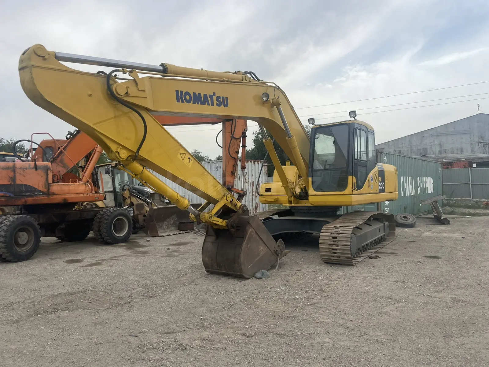 Komatsu PC200