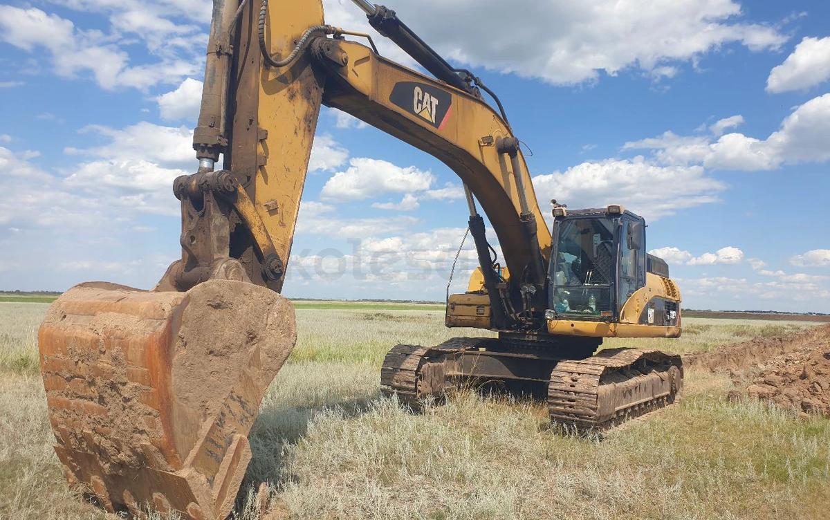 Caterpillar 330