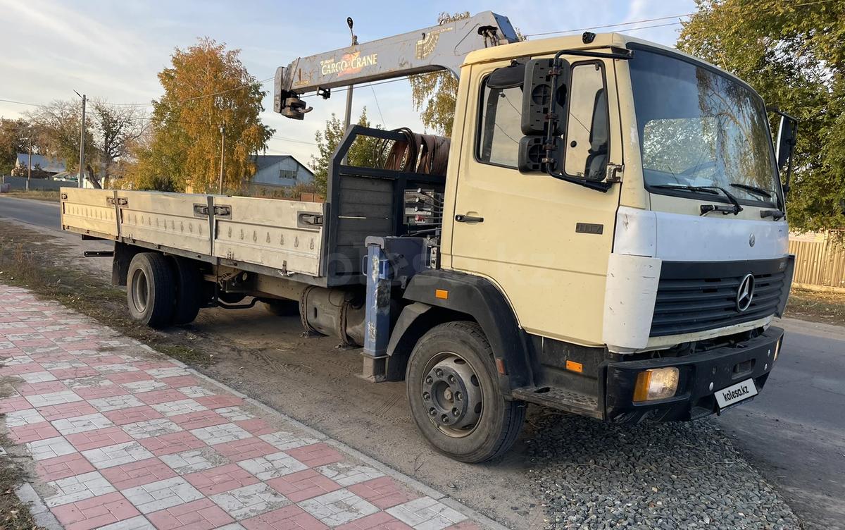 Mercedes-Benz 814