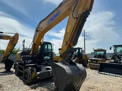 XCMG XE210WB