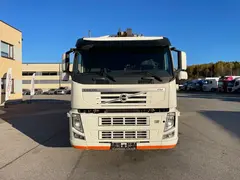 ЮФА ломовоз на шасси Volvo FM
