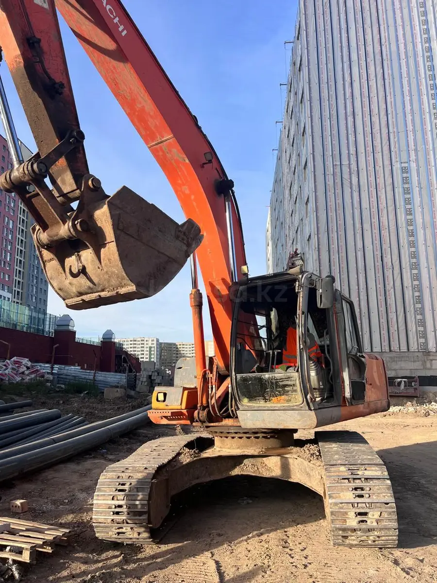 Hitachi ZAXIS 230