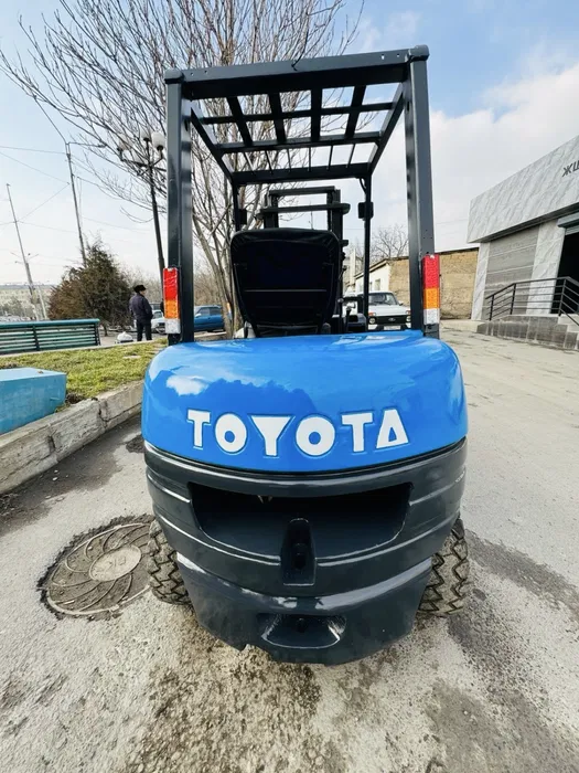 Toyota 6 FD25
