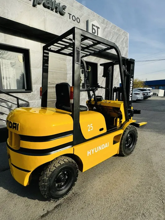 HYUNDAI CPCD25E-3