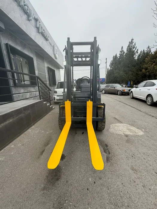 KOMATSU FG20-11