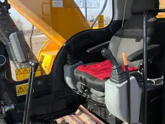 JCB JS 205