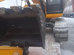 JCB JS 370