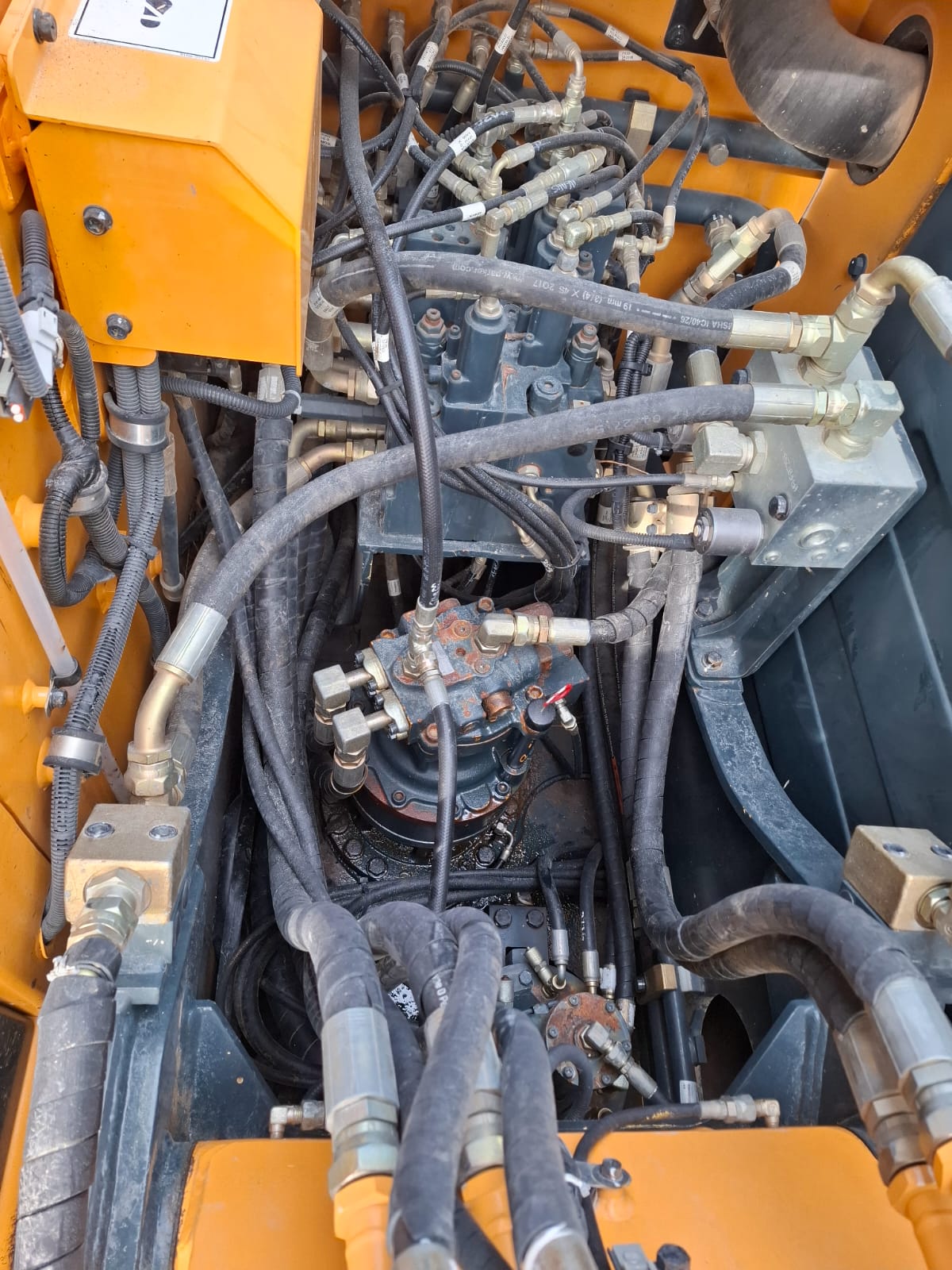Hyundai hw145
