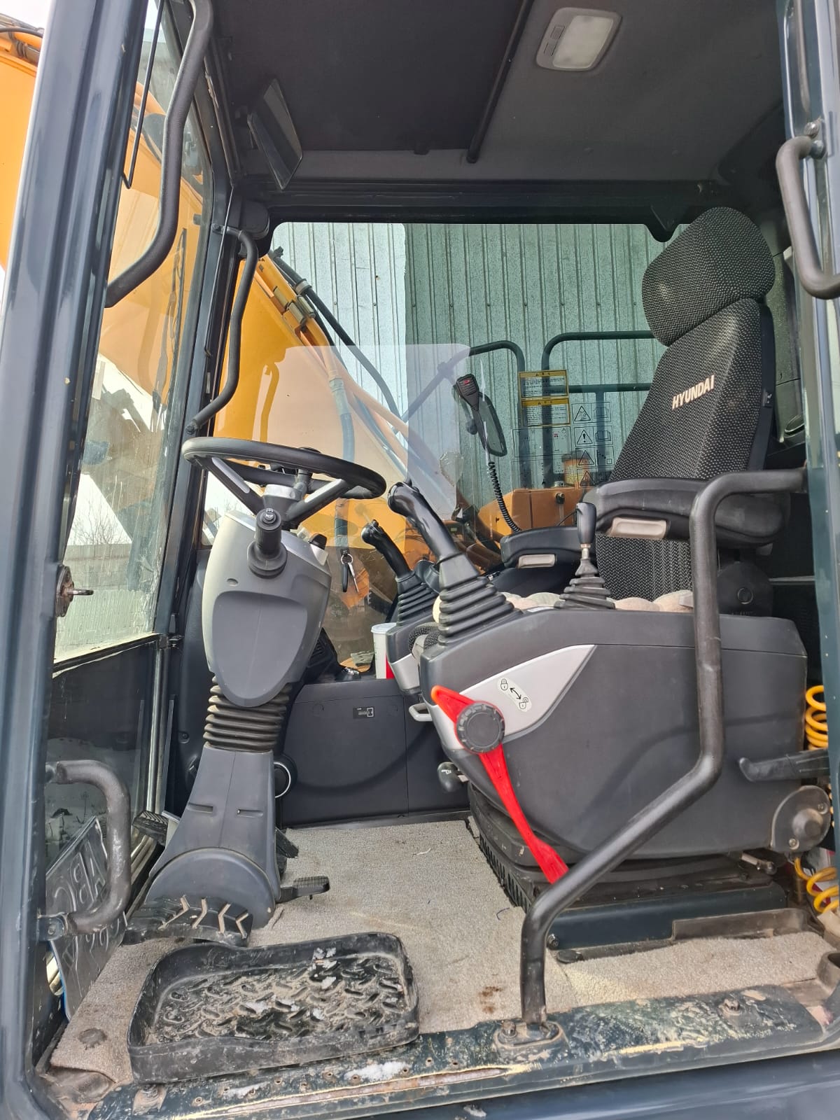 Hyundai hw145