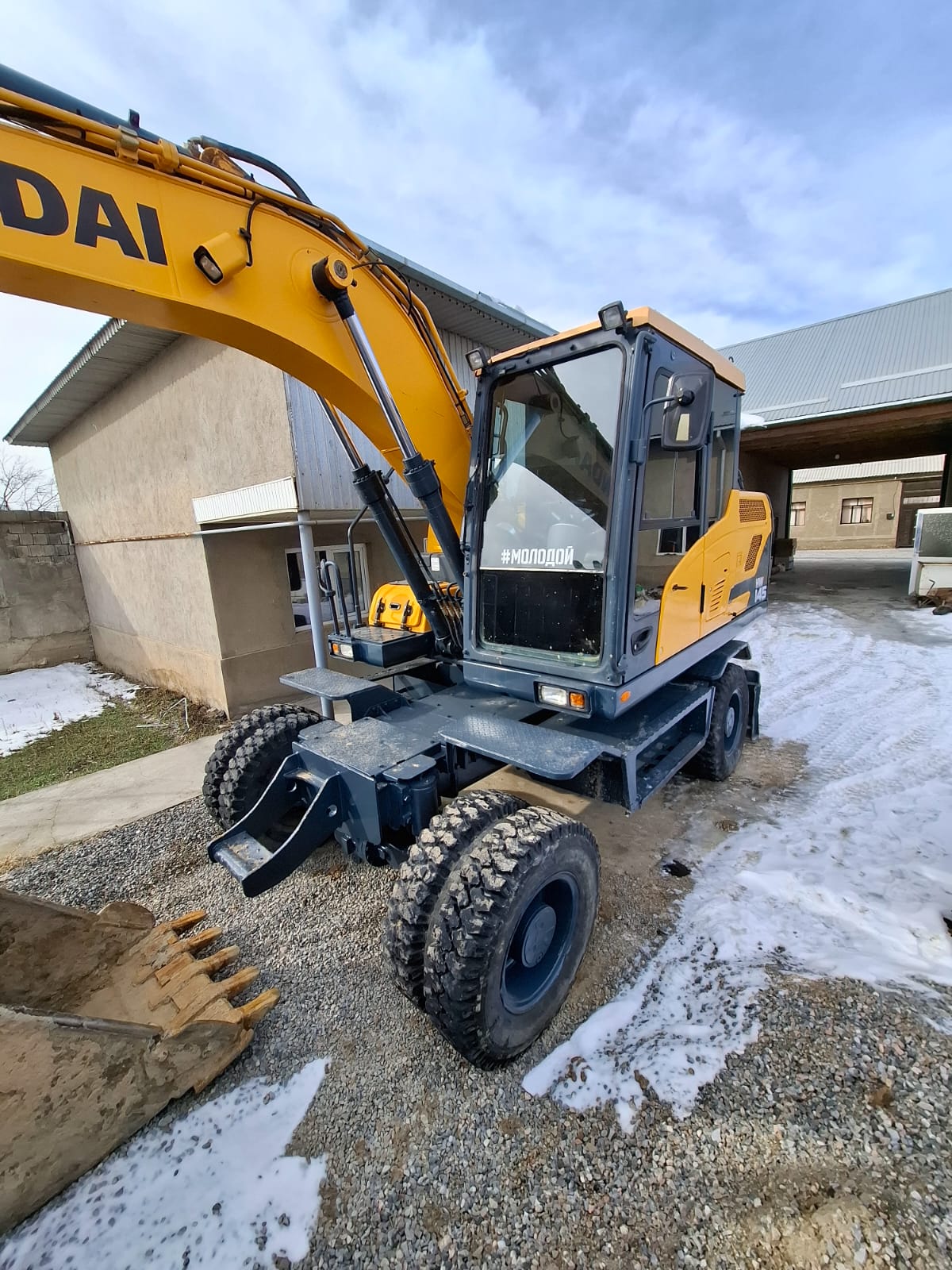 Hyundai hw145