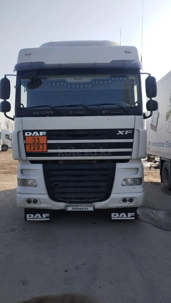 DAF XF 105.460 Space Cab ADR