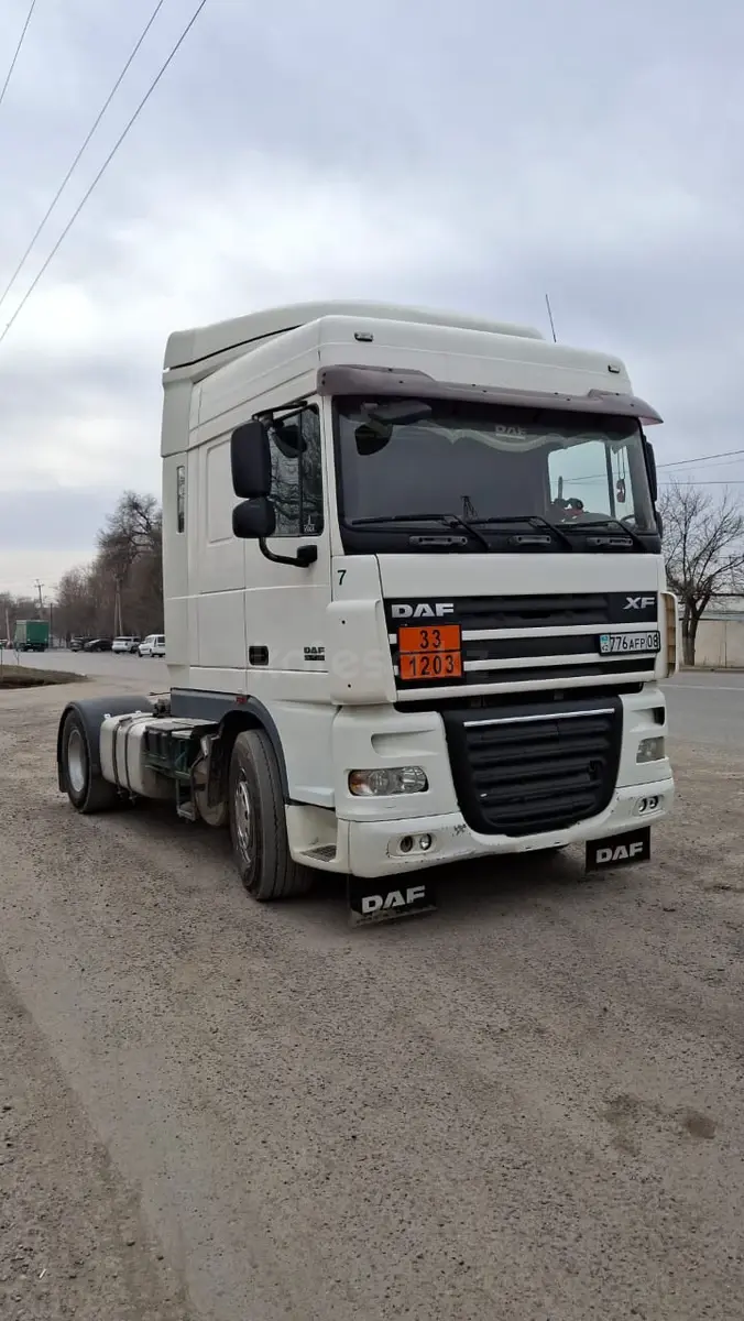DAF XF 105.460 Space Cab ADR
