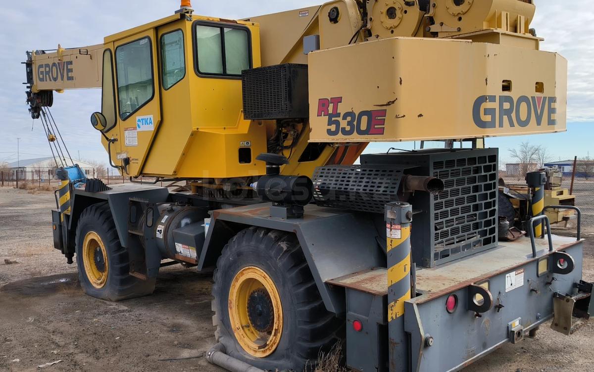 Grove RT530E