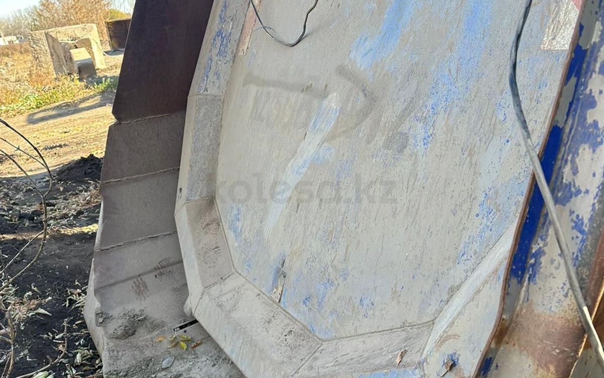 Miller Formless M 8100