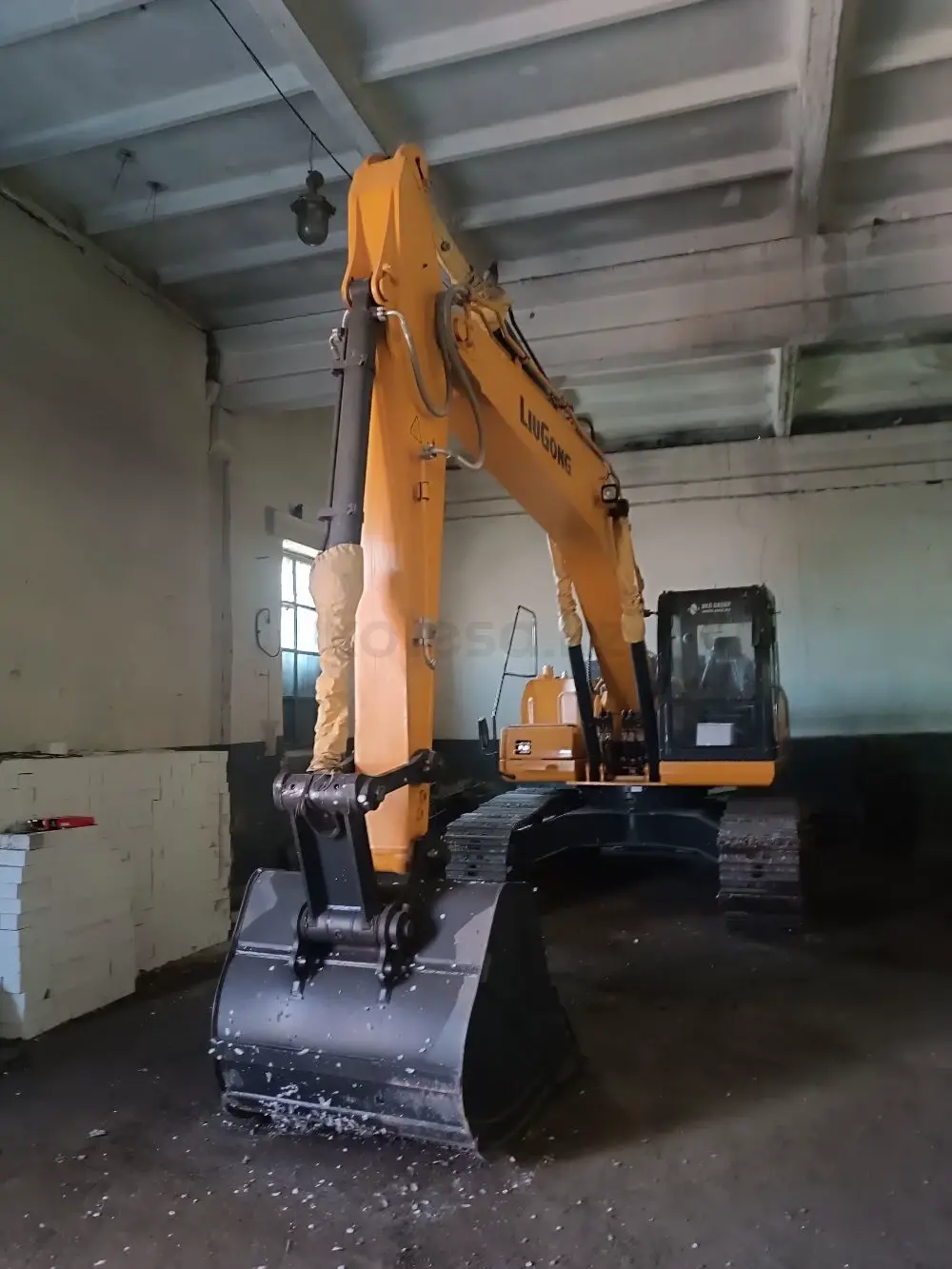 LiuGong CLG922E